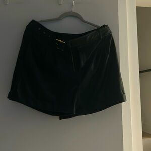 NWT Generation Love Black Milo Vegan Leather Short Size XL